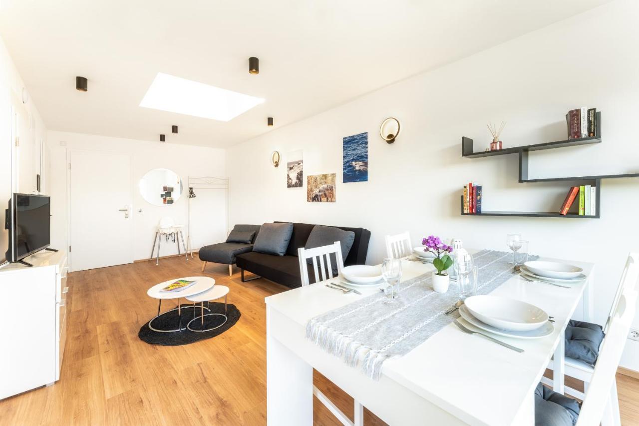 Gemuetliches Und Lichtdurchflutetes Penthouse Mit Sternenhimmelblick, Boxspringbett Und Terrasse - Gute Anbindung An Die Innenstadt Kassel Eksteriør bilde