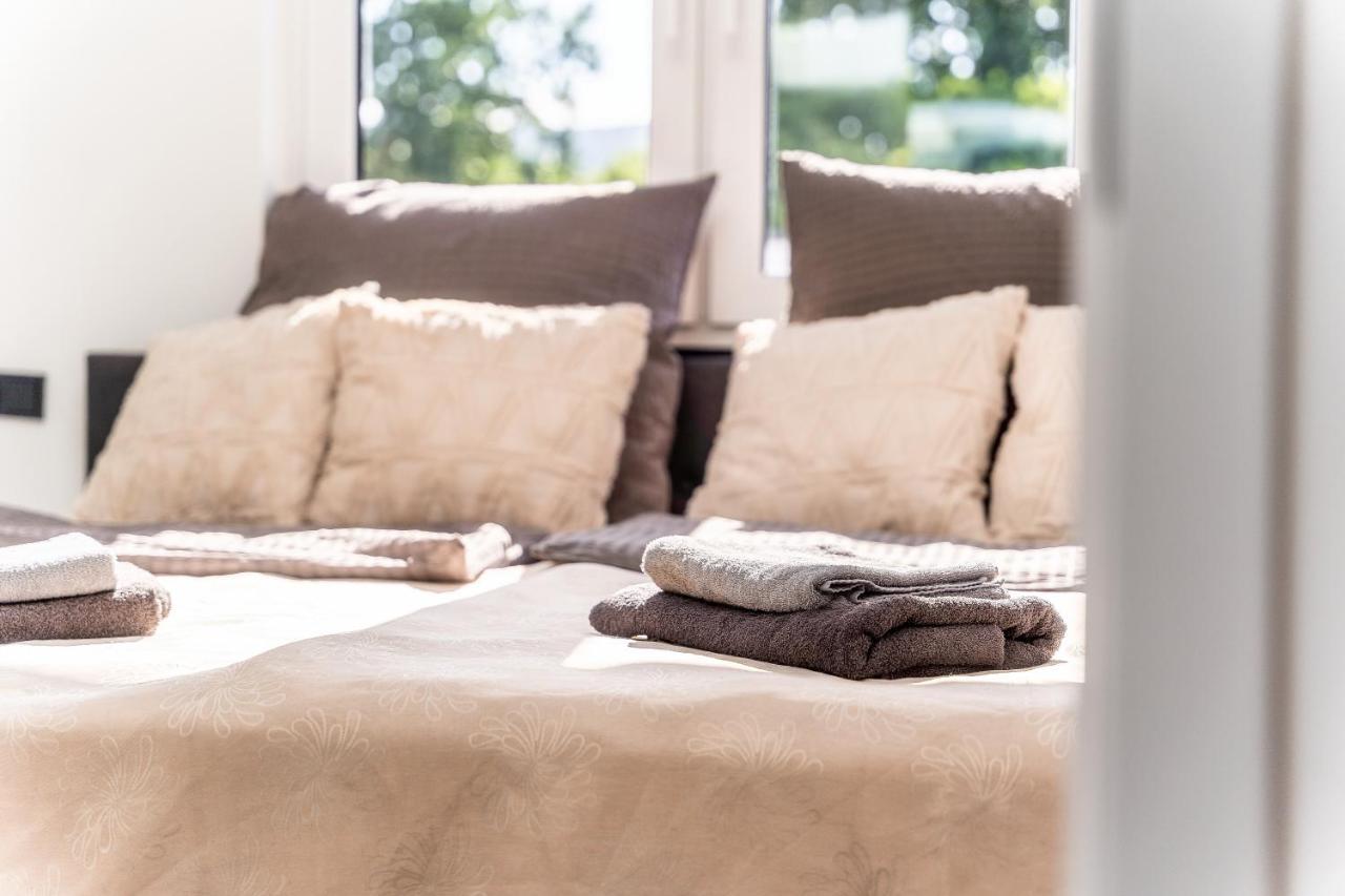 Gemuetliches Und Lichtdurchflutetes Penthouse Mit Sternenhimmelblick, Boxspringbett Und Terrasse - Gute Anbindung An Die Innenstadt Kassel Eksteriør bilde